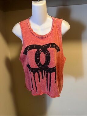 Washed Coral Graphic Cropped Tank Top